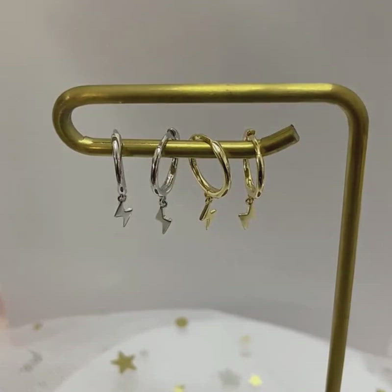 Video showing the Lightning Bolt Huggies.