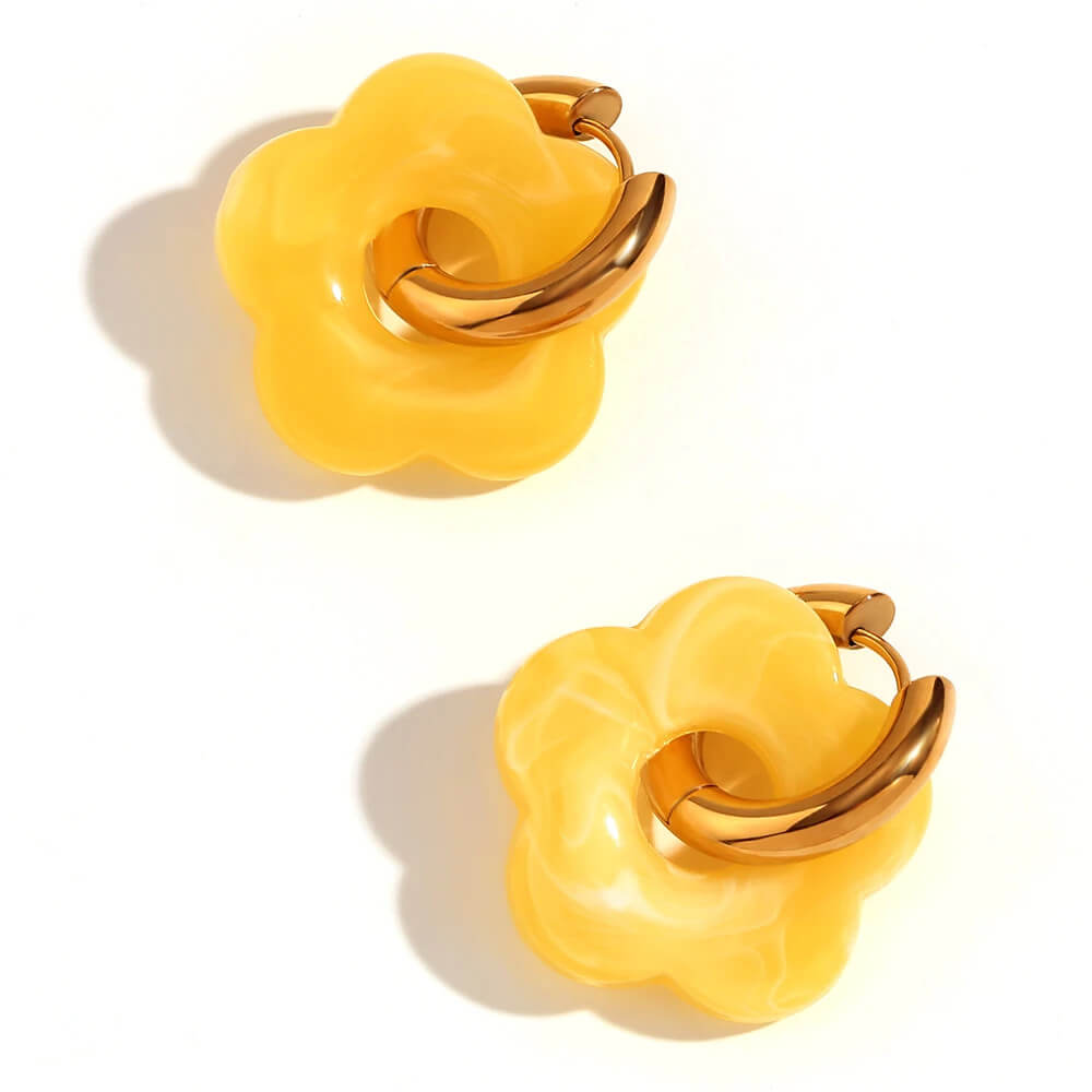 Acrylic Gold Flower Earrings In Yellow.