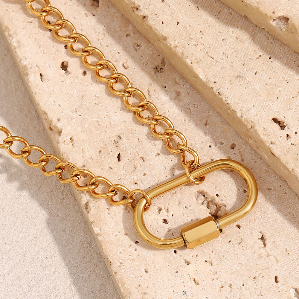 Closeup of the Carabiner Gold Chain Necklace.