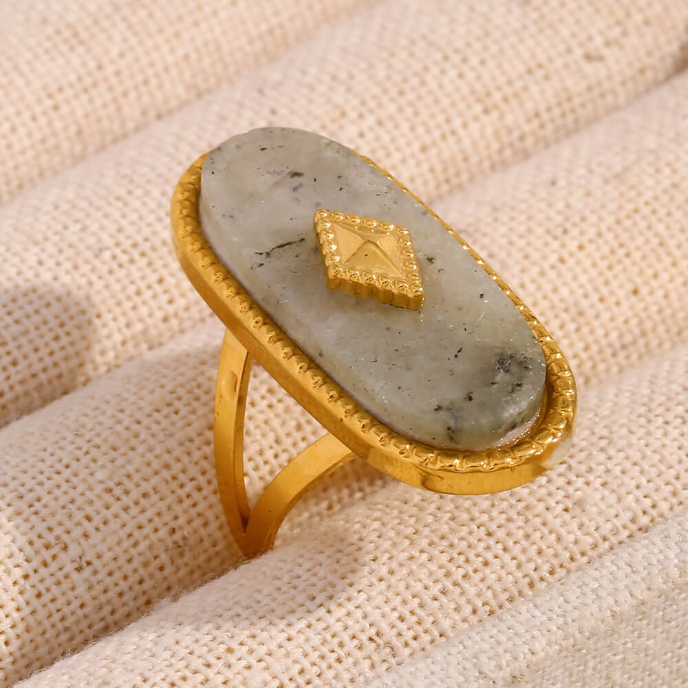 Closeup of the White Jade Gold Ring.