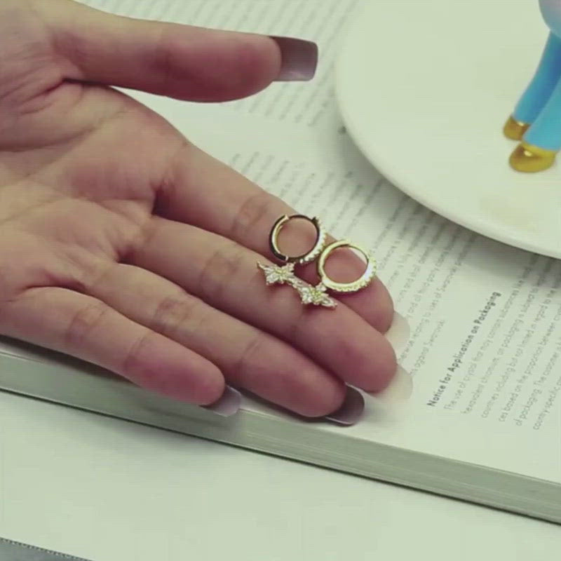 A video showcasing the Bohemia Sparkle Flower Huggies.